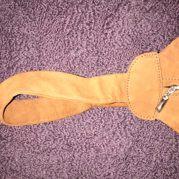 Francesco Biasia Sling Bag - Picture 5 of 8